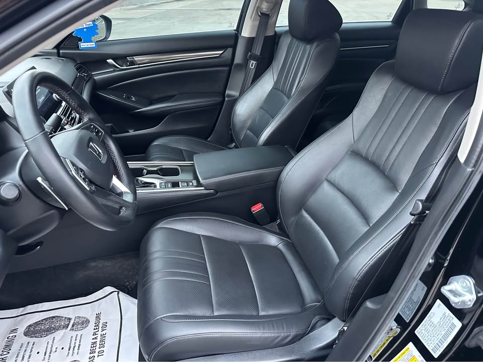 
								2022 Honda Accord Sport SE full									