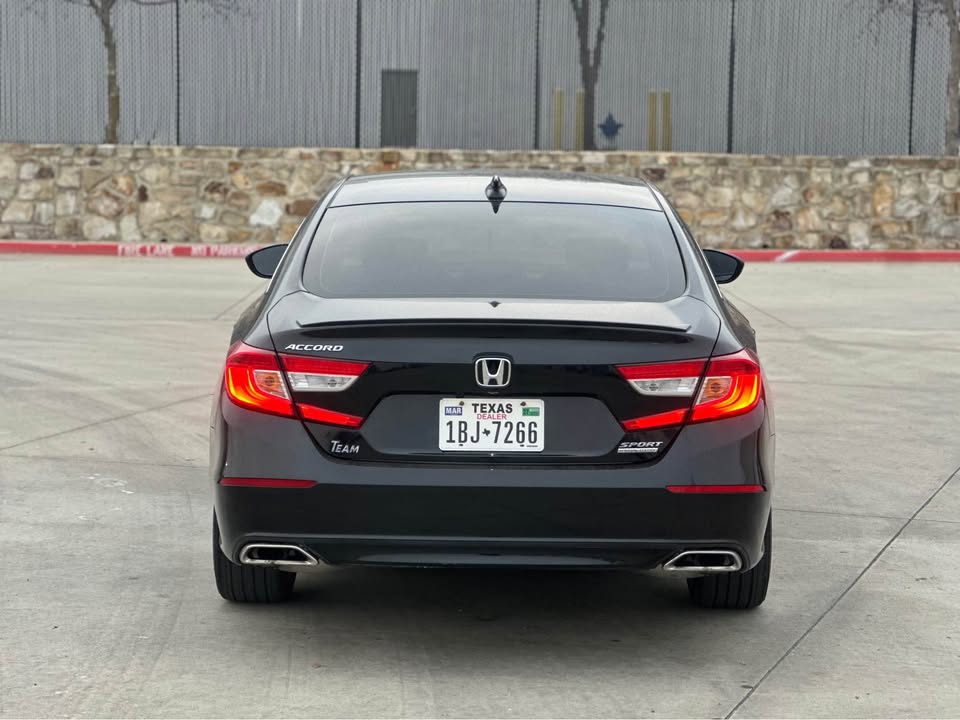 
								2022 Honda Accord Sport SE full									