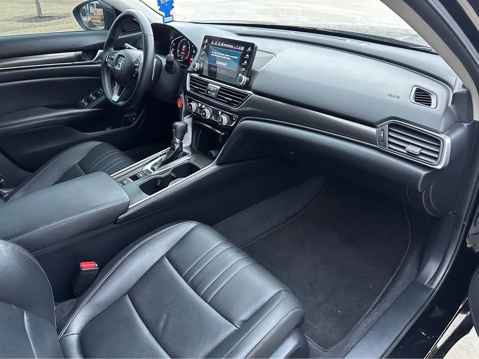 
								2022 Honda Accord Sport SE full									