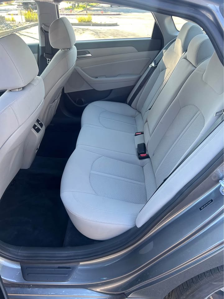 
								2019 Hyundai sonata SEL full									