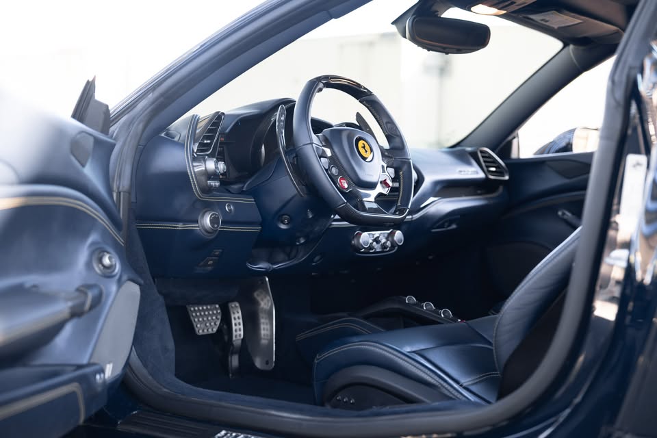 
								2018 Ferrari 488 GTB full									