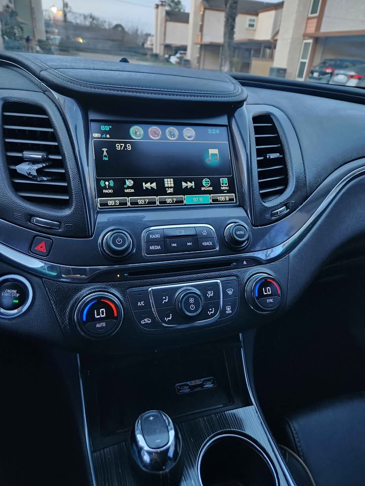 
								2020 Chevrolet Impala Premier Sedan 4D full									