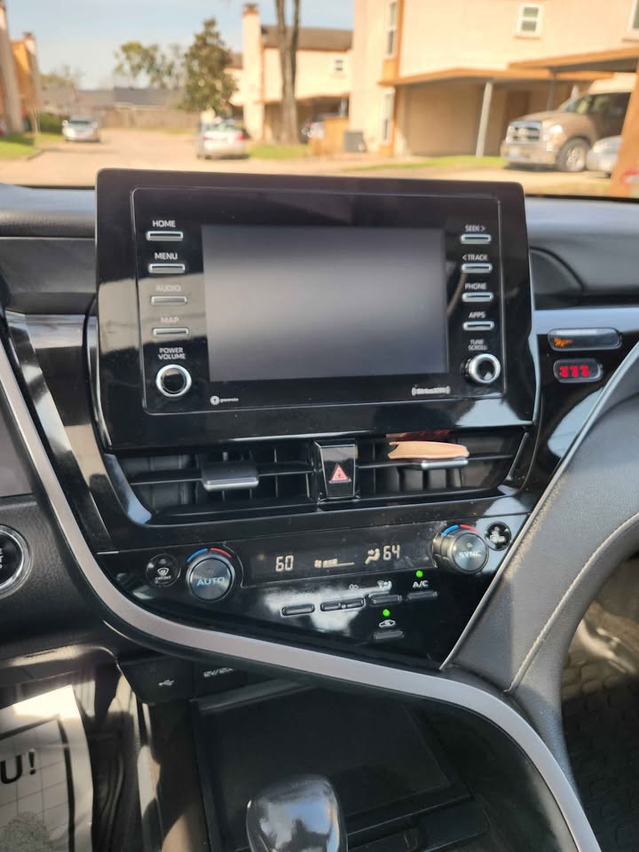 
								2023 Toyota Camry SE Nightshade Edition Sedan 4D full									