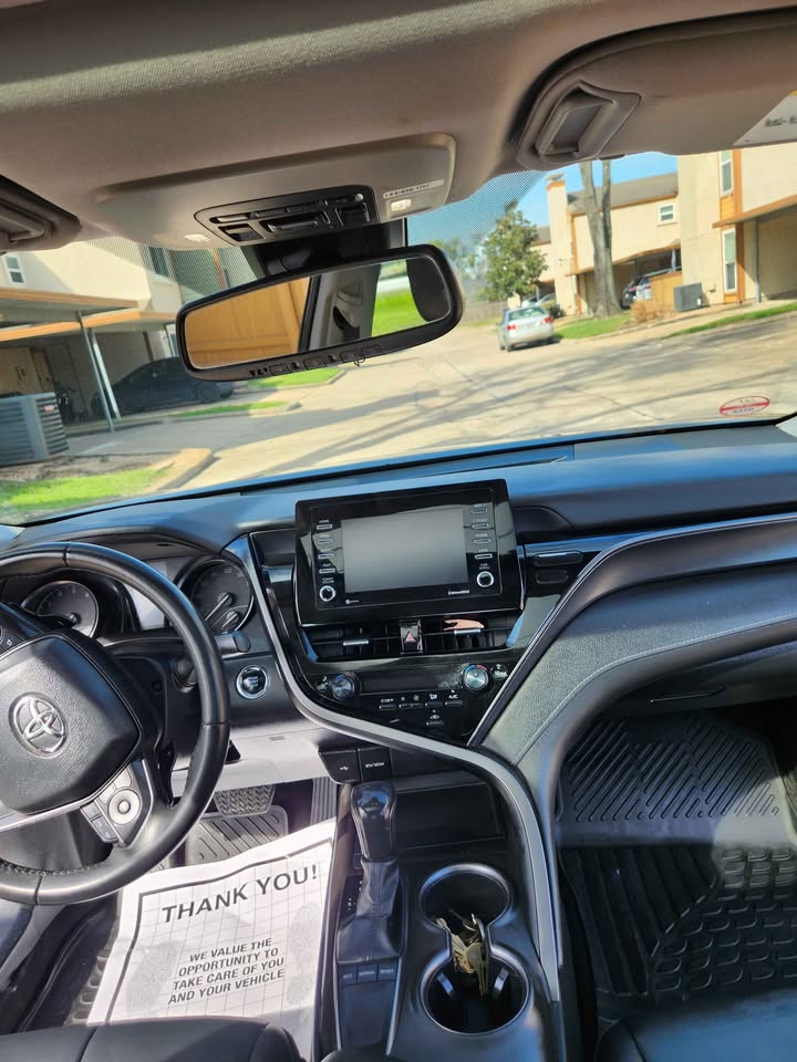 
								2023 Toyota Camry SE Nightshade Edition Sedan 4D full									